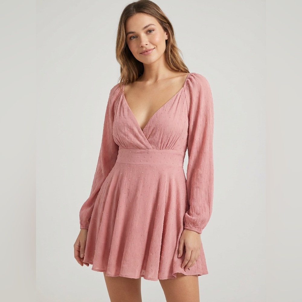 Surf Ride Born in CA Melon Swiss Dot Long Sleeve V-Neck Mini Dress - Large